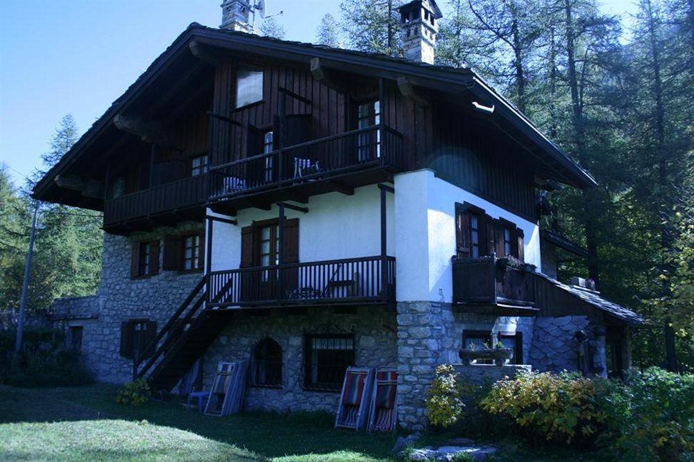 Hotel Locanda Belvedere Courmayeur Exterior photo